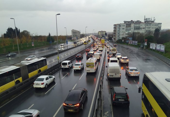 İstanbul'da 'yağmur' trafiği