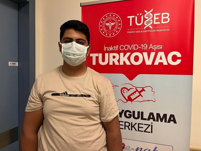 Eskişehir’de 100'üncü TURKOVAC gönüllüsü aşı yaptırdı