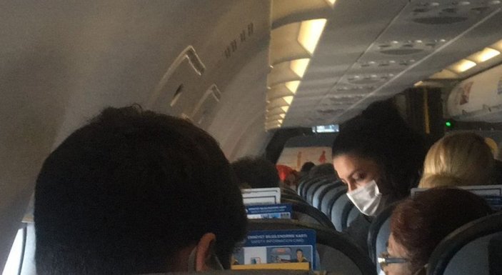 Elazığ'a giden uçakta fenalaşan yolcuya hemşire müdahale etti