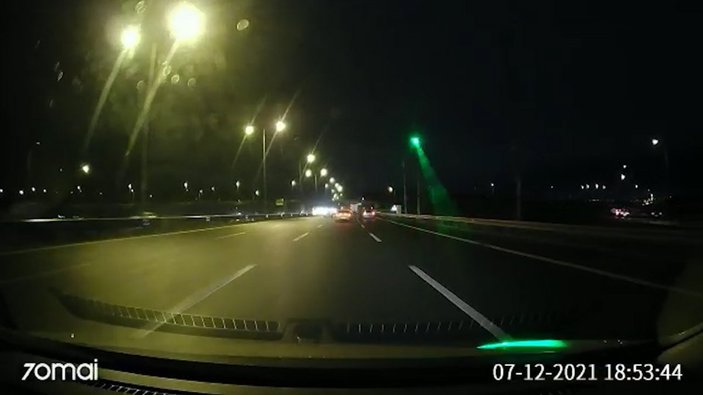 Kuzey Çevre Otoyolu'nda görülen yeşil ışık sürücüleri tedirgin ediyor