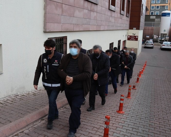 Kayseri'de FETÖ'cülere ev ayarlayanlara operasyon