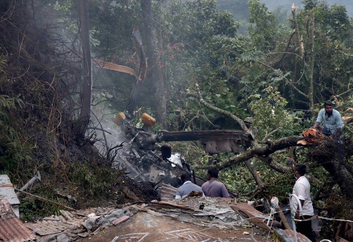 Hindistan'da helikopter kazasıyla ilgili soruşturma başlatıldı