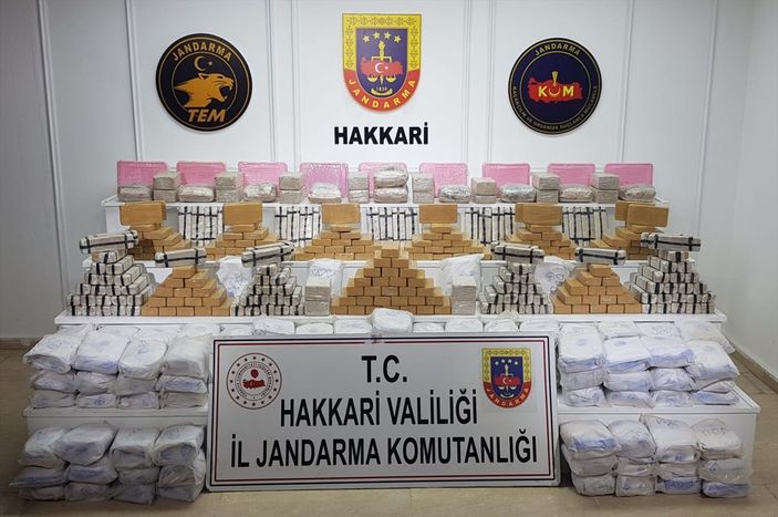 Hakkari'de 270 kilo eroin ele geçirildi