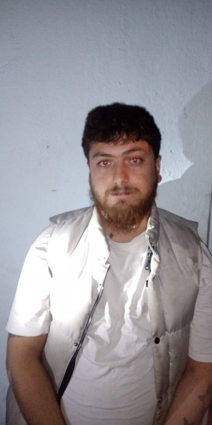 i Afyonkarahisar'da 36 ayrı suçtan aranan adam evinde yakalandı
