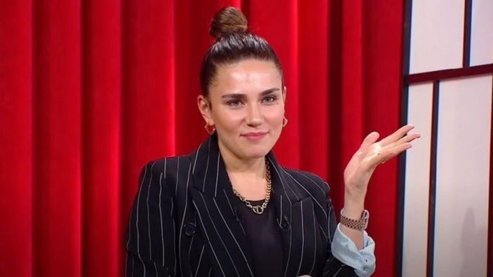 Buse Varol'un değişimin tadına bakmadan önceki halleri şoke edebilir