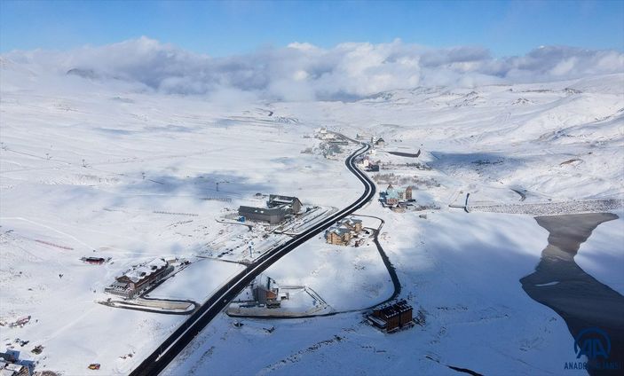 Erciyes'te kar kalınlığı 50 santimetreye ulaştı