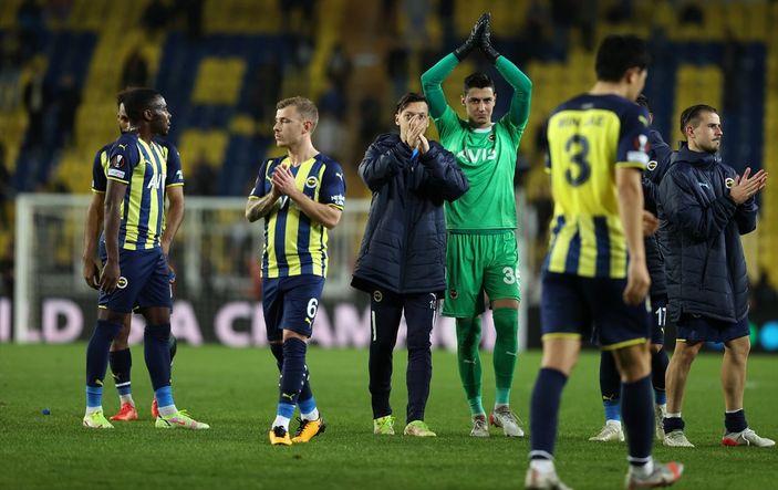 a Dimitris Pelkas: 3 kulvarda da mücadele edeceğiz