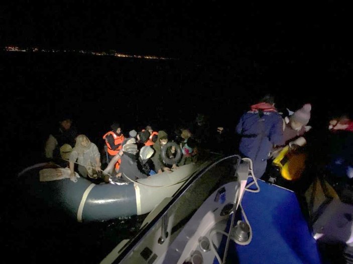 İzmir’de, 92 kaçak göçmen kurtarıldı