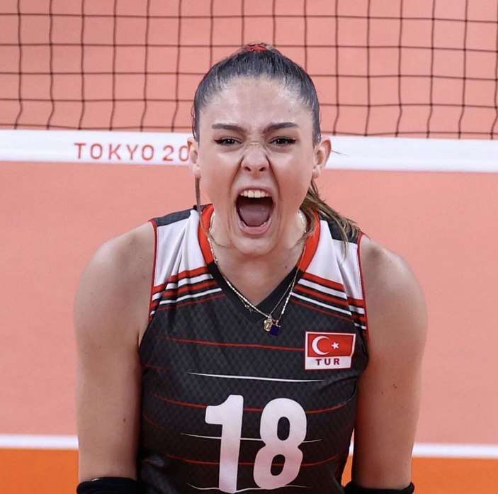 Milli voleybolcu Zehra Güneş de akıma uydu! İşte Zehra'nın 'sıfat-u eşgal'i