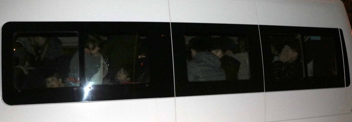 d Kayseri'de bir minibüsten 31 kaçak göçmen çıktı