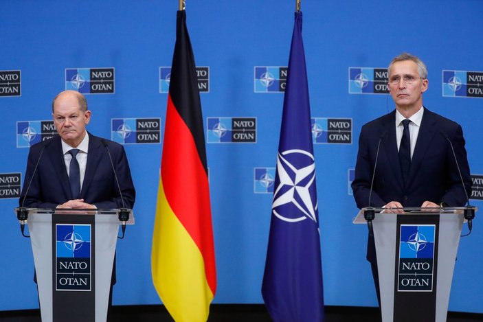 Almanya'nın yeni başbakanı NATO'yu ziyaret etti