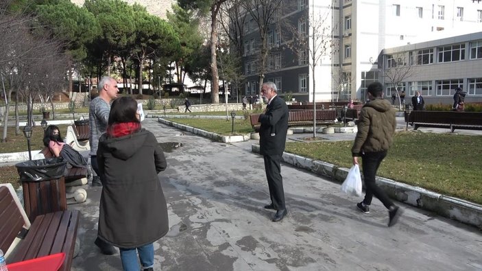 Amasya’da 66 yaşındaki üniversite öğrencisini gören akademisyen sanıyor