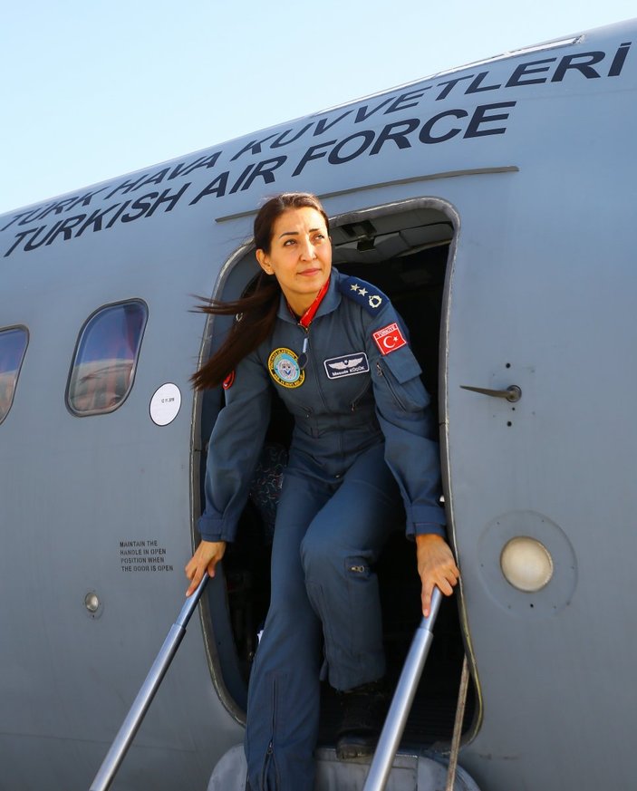 15 tonluk CASA uçağını kanatlandıran kadın pilot, TSK’nın gururu