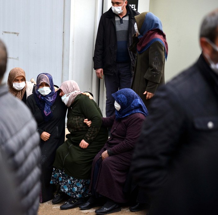 Ankara'da iki otomobil birbirine girdi: Ölü ve yaralılar var