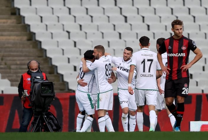 Konyaspor, Karagümrük'ü 4 golle geçti