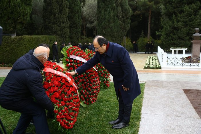 Haydar Aliyev, vefatının 18'inci yılında anılıyor