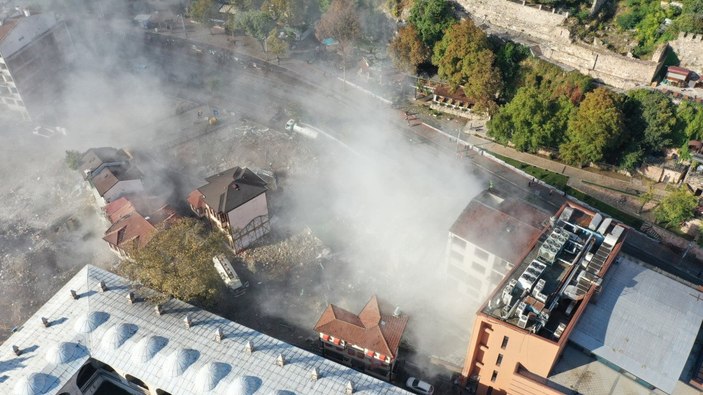 Bursa'da, tarihi bölgede 37 bina yıkıldı