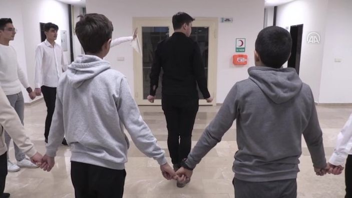 Sivas'ta düğünlerin halaysız kalmaması için 632 kişiye eğitim veriliyor