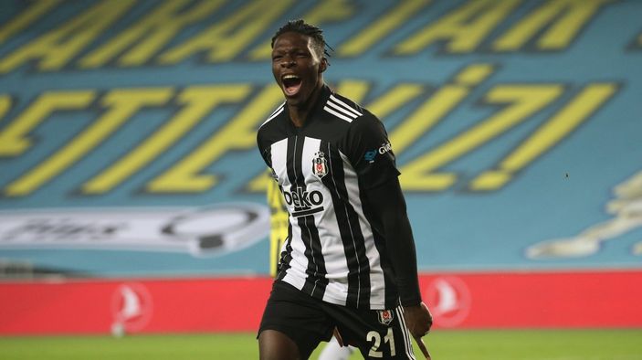 N'Sakala'dan ırkçı mesaja tepki