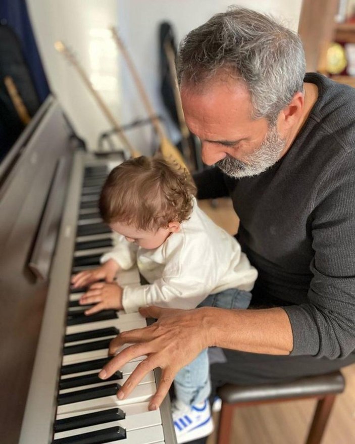 Teşkilat'ın Adem'i Yavuz Bingöl'ün kızı Sinem Türkü Bingöl'e bakın! Hem de ünlü bir manken