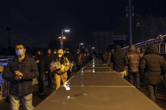 İstanbul'da trafik yoğunluğu, yağmur nedeniyle arttı