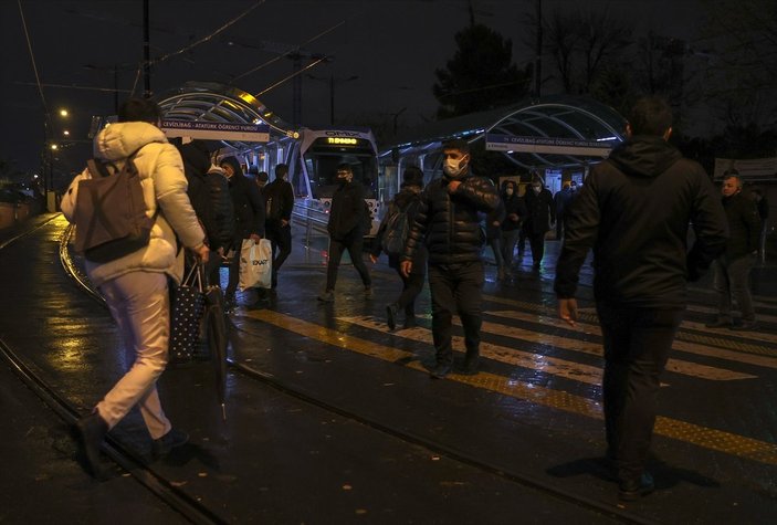 İstanbul'da trafik yoğunluğu, yağmur nedeniyle arttı