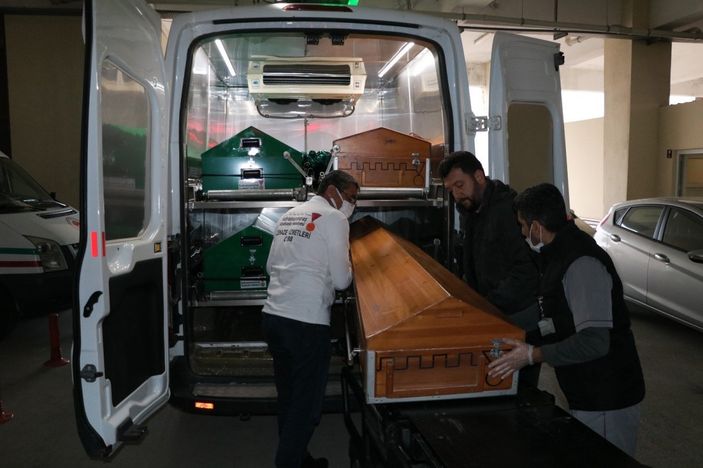 Yılbaşının yaklaşmasıyla birlikte sahte içkiden ölümler artıyor