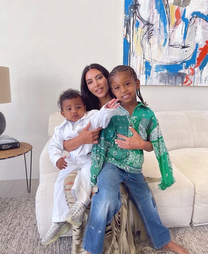 Kim Kardashian, çocukları için piyanist tuttu