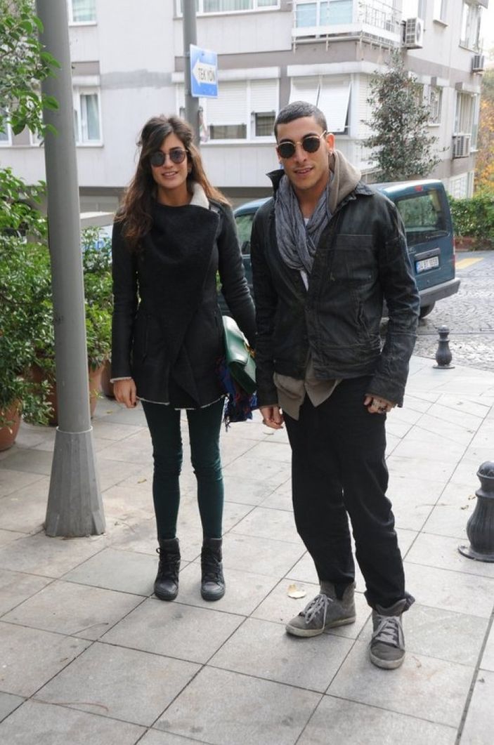 Can Bonomo'nun eski aşkı Öykü Karayel'i aratmamış! O güzeli herkes yakından tanıyor...