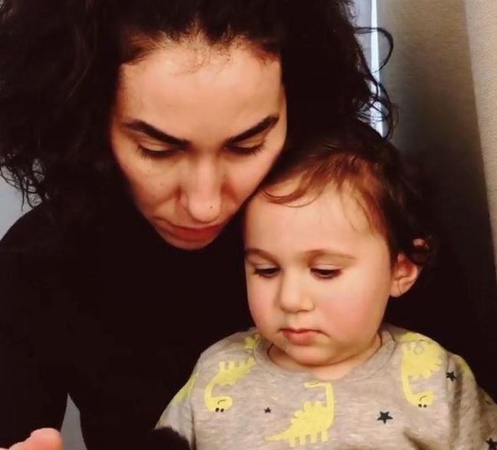 Meğer anneymiş! İşte Masumlar Apartmanı'nın yıldızı Esra Ruşan'ın masumiyet abidesi kızı