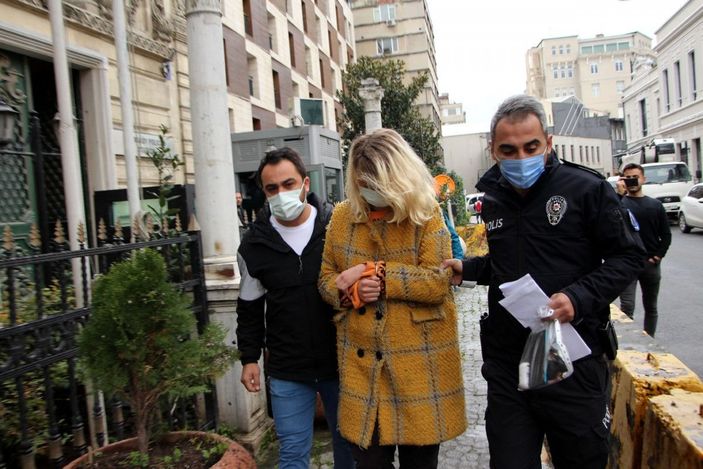 Beyoğlu'nda asılı Türk bayrağını koparan kadının ifadesi ortaya çıktı