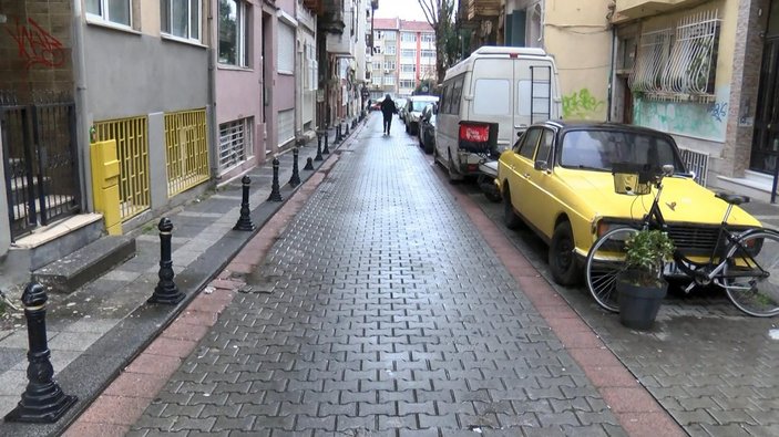 Kadıköy Moda'da sokağa idrar yapma kavgası