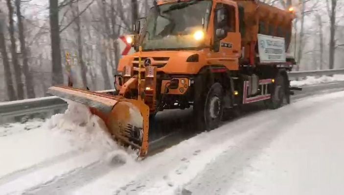 i Kartepe'de beklenen kar yağışı başladı