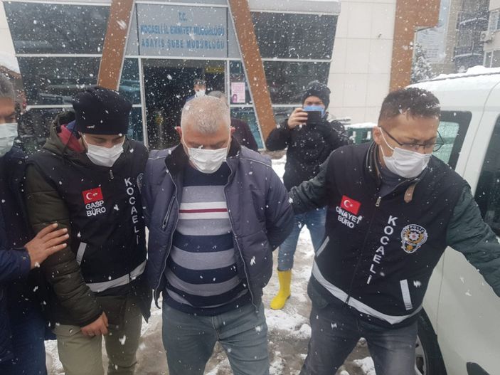 Kocaeli’de birlikte yaşadığı kadını öldüren zanlı savunma yaptı