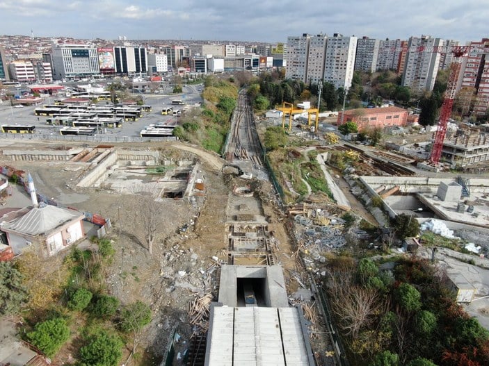 İstanbul'da 14 aydır devam eden metro çalışması, vatandaşları mağdur etti