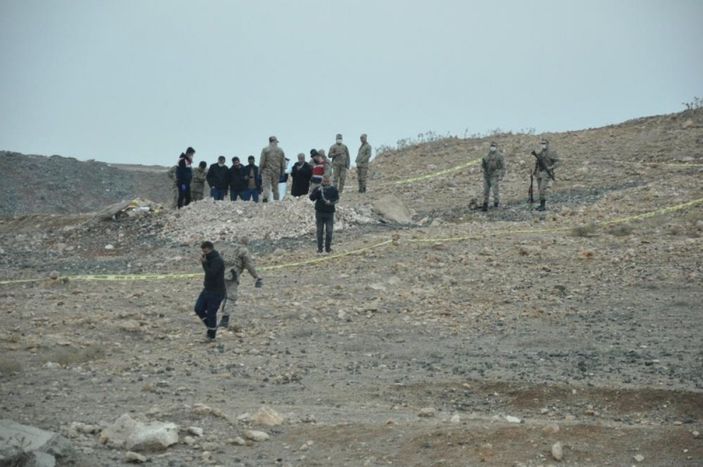 i Şanlıurfa'da köpeklerin kazdığı çukurdan ceset çıktı