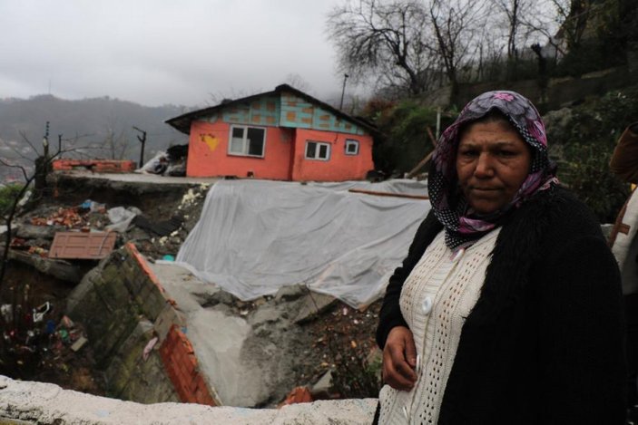 Zonguldak'ta gerçekleşen heyelanda evin bahçesi göçtü