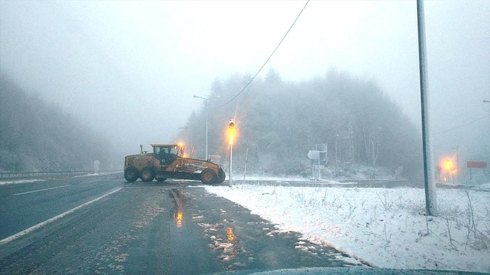 Bolu Dağı'nda kar yağışı etkisini gösterdi