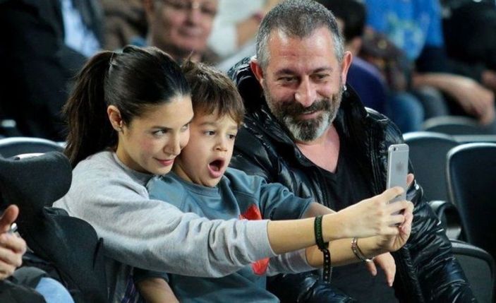 'Azaltılsın' davası ertelendi! Cem Yılmaz ne kadar nafaka ödüyor? Hem de dolarla...