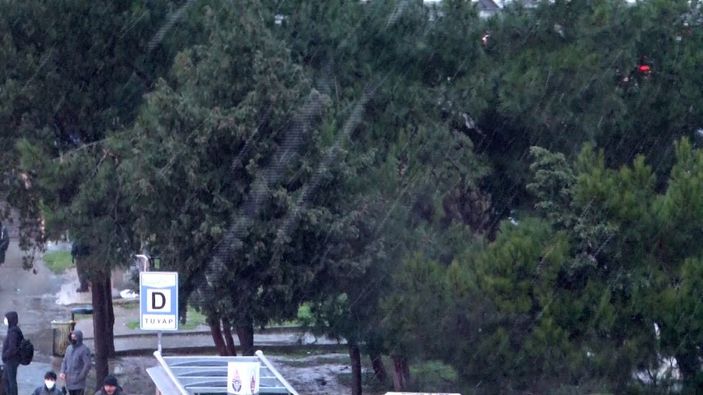 Büyükçekmece ve Beylikdüzü'ne kar yağdı