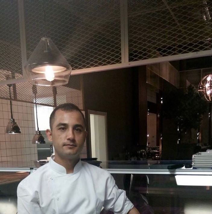 d Zeytinburnu’nda elindeki sopa ile ön kesip saldırdı