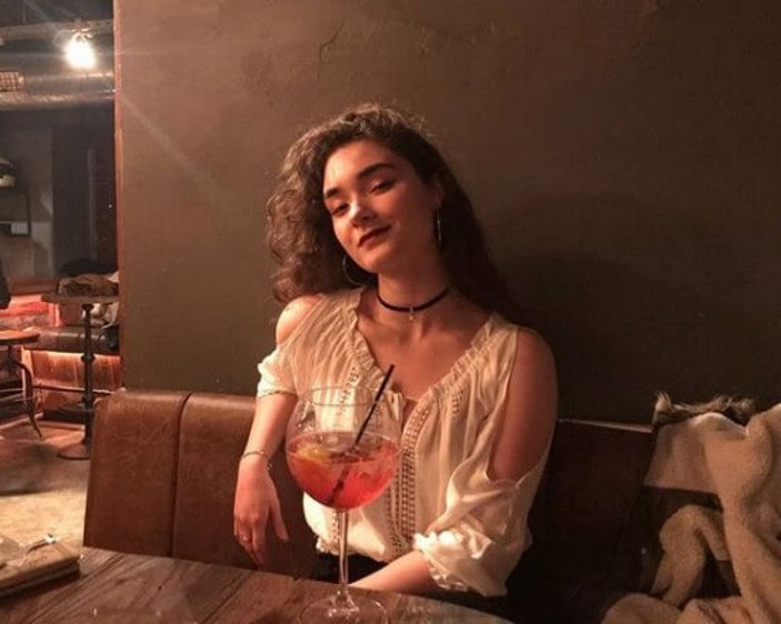'Şaka gibi' repliğiyle ünlenmişti! Bez Bebek'in gıcık Özge'si Sibel Kasapoğlu'na bir de şimdi bakın