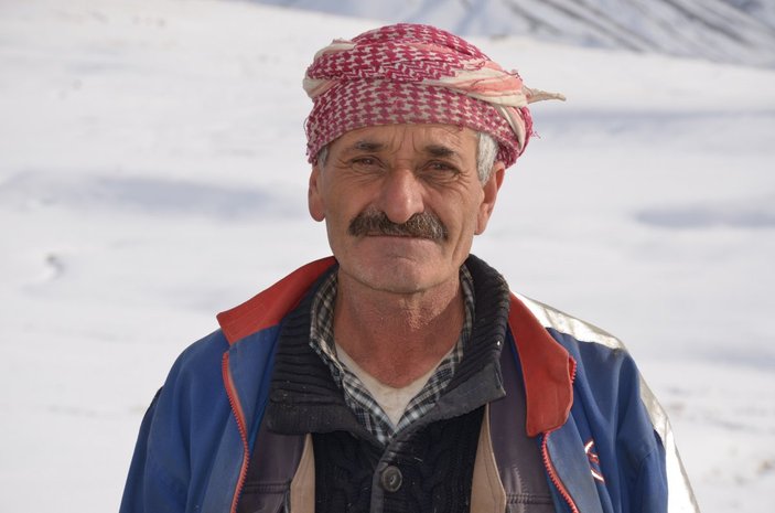 Şırnak'taki adam, 4 yıldır eksi 30 derece olan yaylada yaşıyor