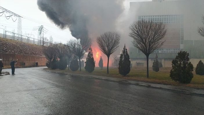 a Sivas'taki termik santralde çıkan yangın söndürüldü