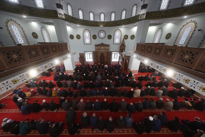 Ali Erbaş: Camilerimiz, üniversitelerimizin süsüdür