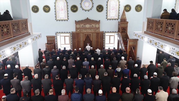 Ali Erbaş: Camilerimiz, üniversitelerimizin süsüdür