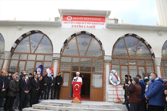 Ali Erbaş: Camilerimiz, üniversitelerimizin süsüdür