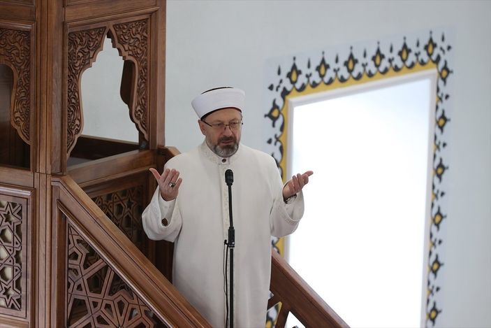 Ali Erbaş: Camilerimiz, üniversitelerimizin süsüdür