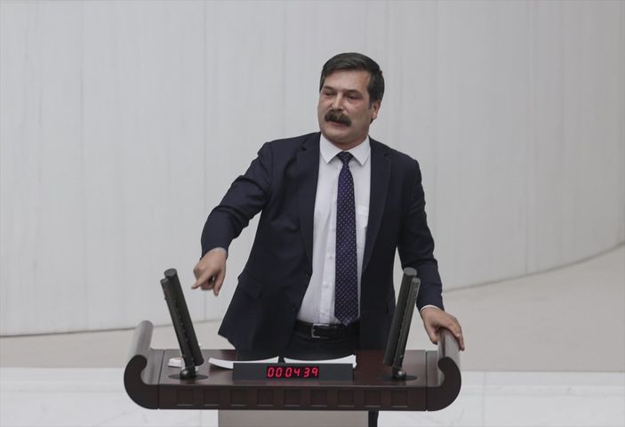 a TBMM'de Fuat Oktay konuşurken hoparlörden müzik açan TİP milletvekili Sera Kadıgil'e ceza