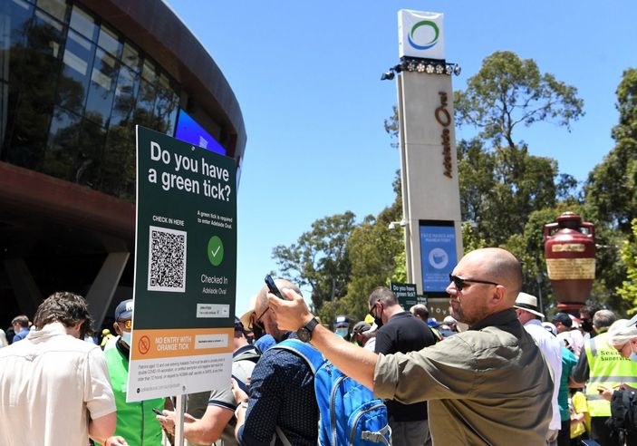 r İngiltere Premier Lig'de 4 maç daha ertelendi